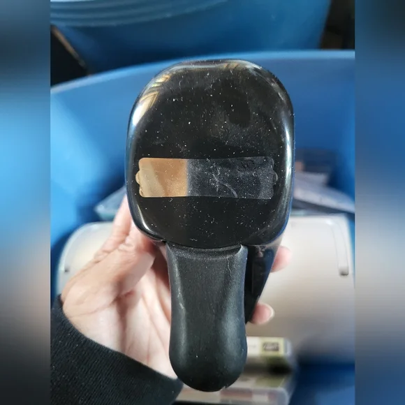 Label Punch - Picture 1 of 2